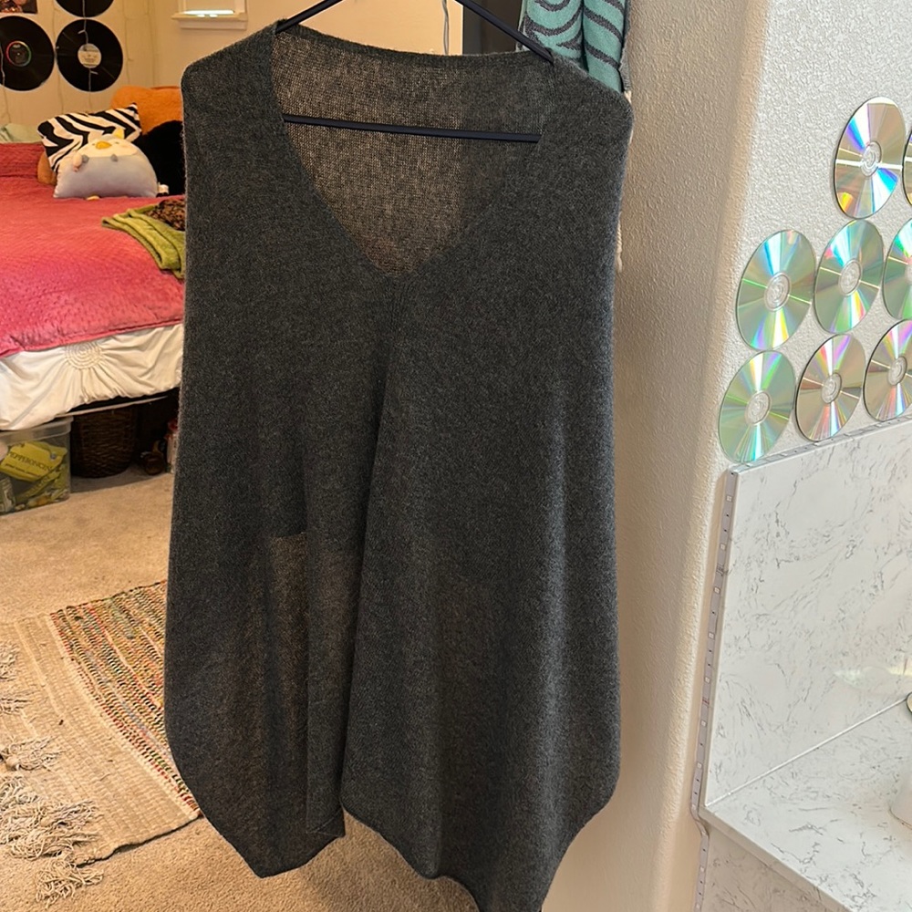 100% Cashmere Claudia Nichole Poncho